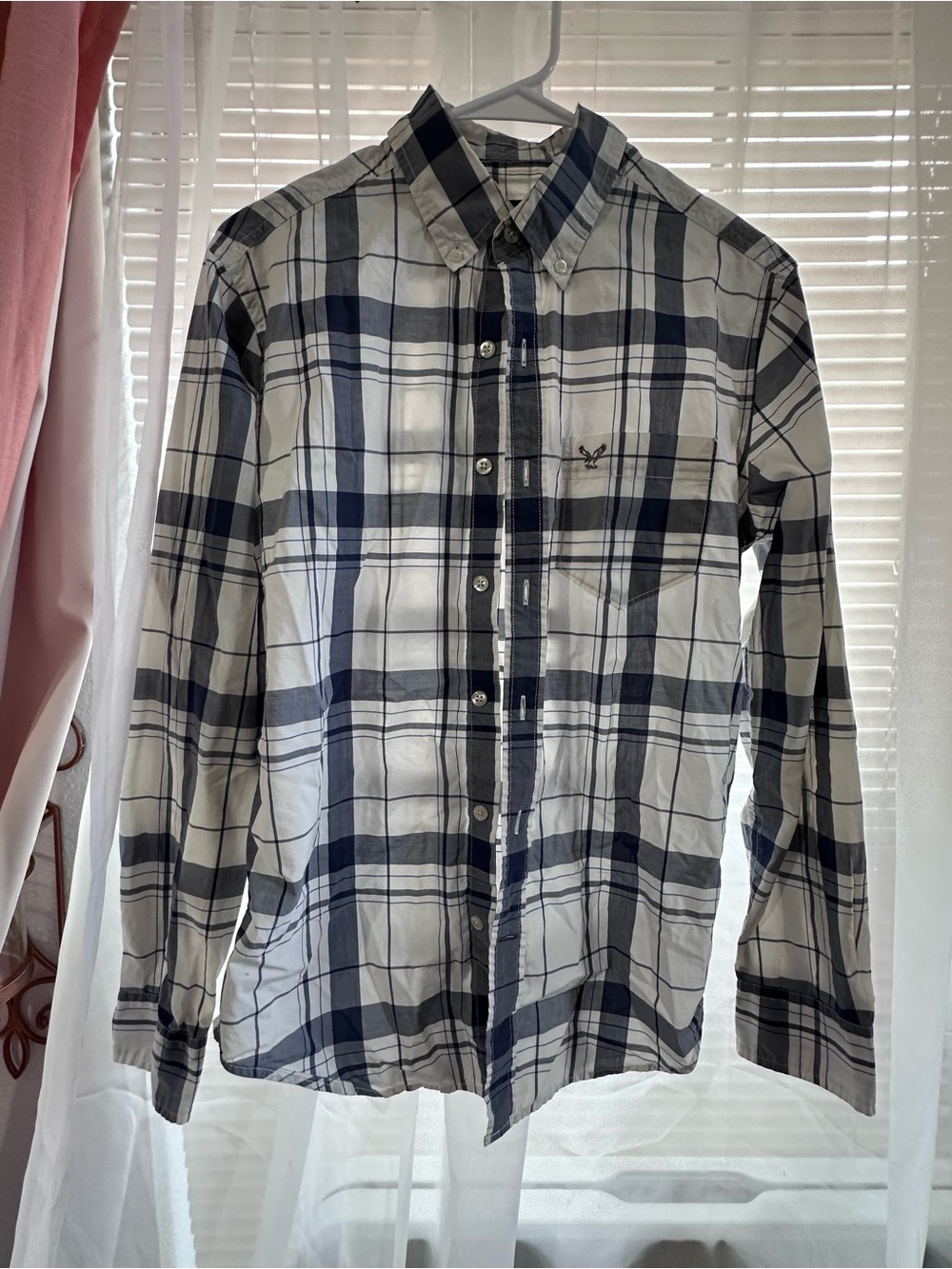 American Eagle Outfitters White and Navy Plaid Button-Down Shirt